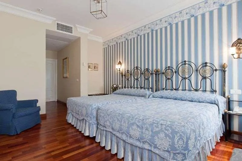 Hotel Dona Maria Seville 4*,