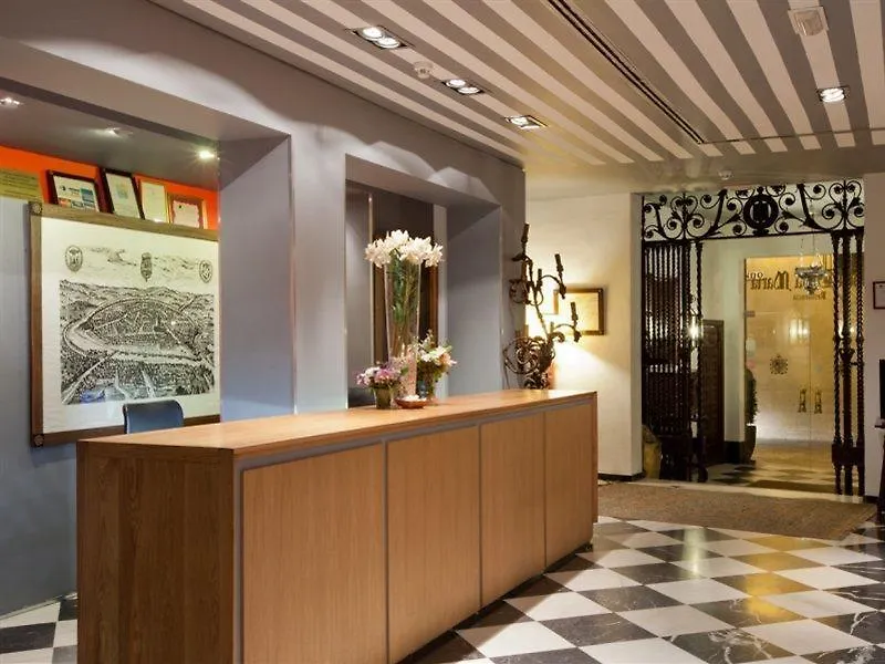 Hotel Dona Maria Севилья