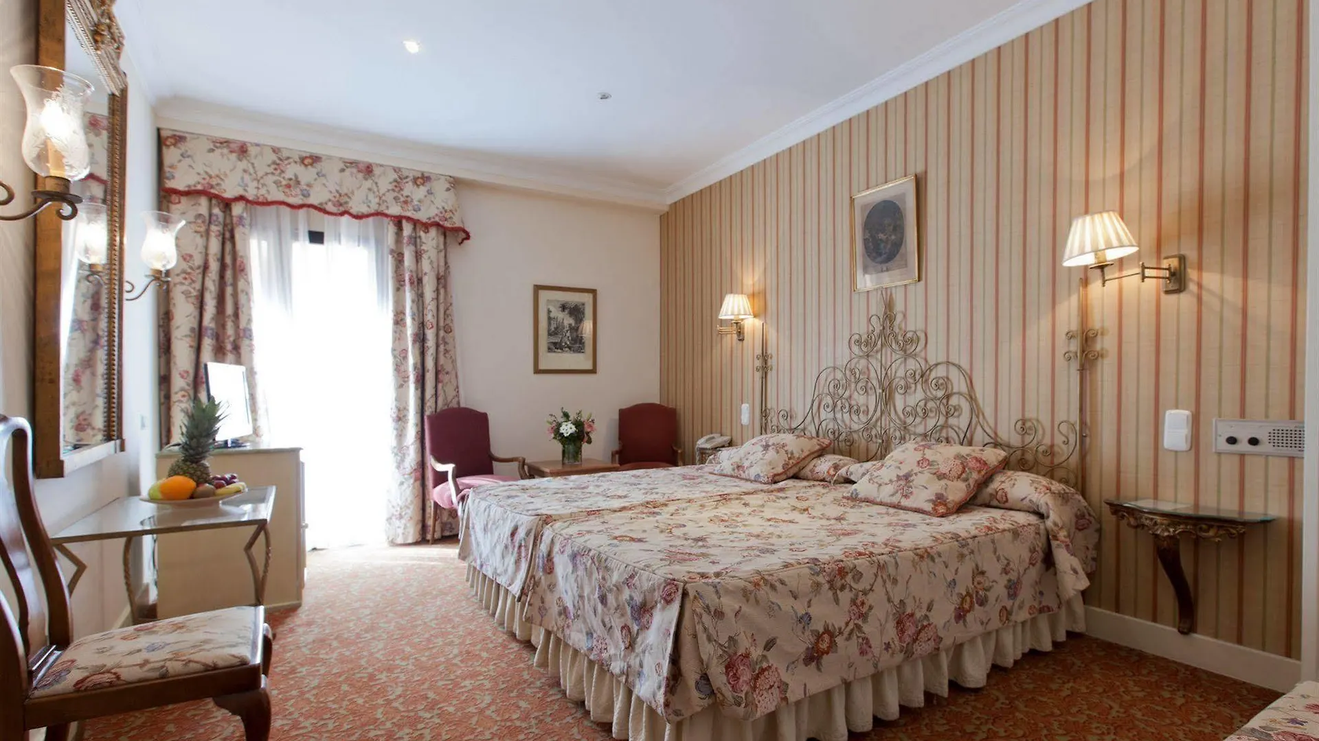 ****  Hotel Dona Maria Севилья Испания